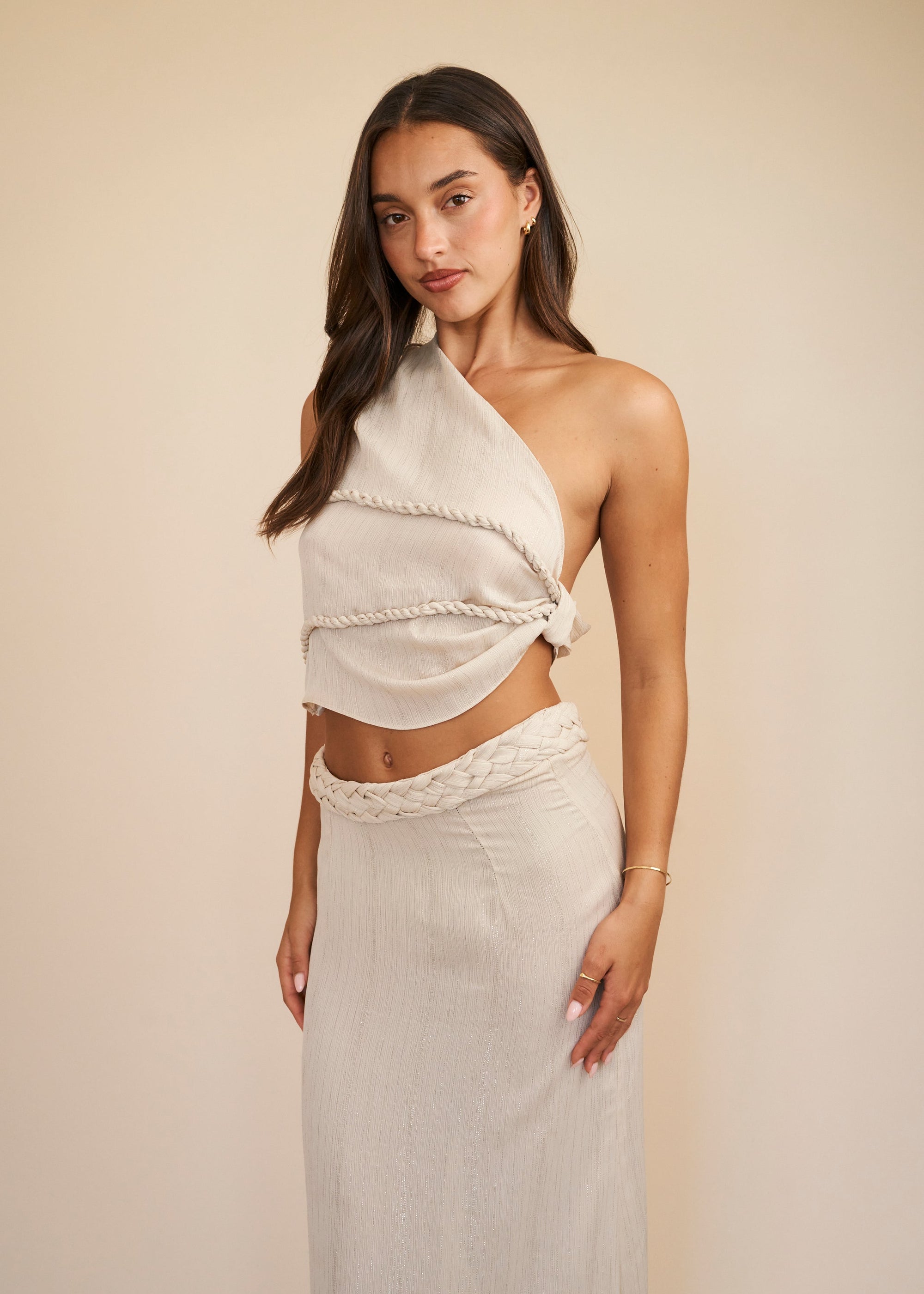 one shoulder crop top 